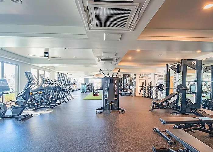 Golf & Shops Outdoor Games Heated Pool Apartament *